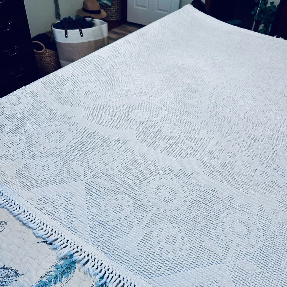 Vintage White Martha Washington Hobnail bedspread.